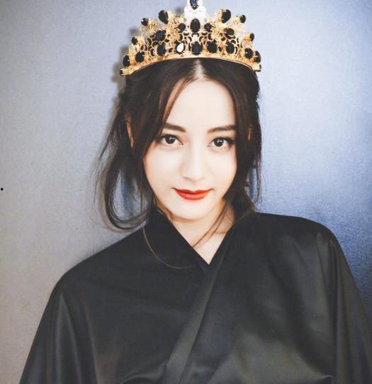 娱乐圈新疆吃瓜妮妮是谁,揭秘“妮妮”背后的神秘故事
